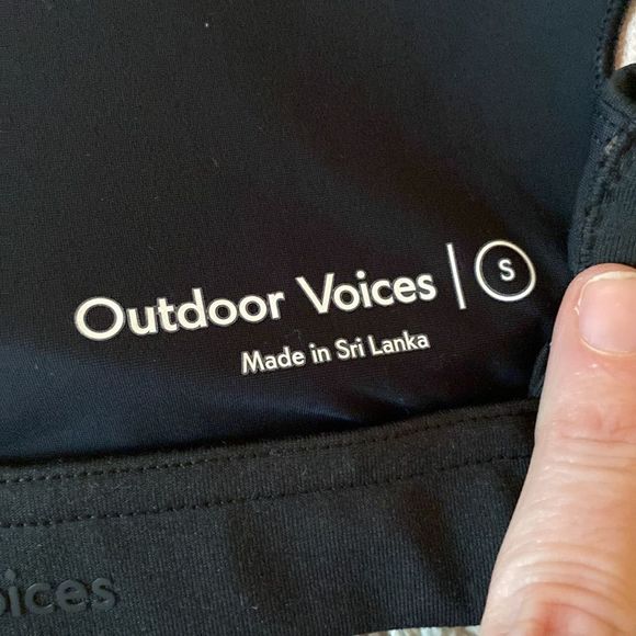 NWT. Outdoor Voices Flow Strappy Bra - Picture 5 of 8